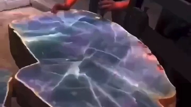 这是来自缅甸天然翡翠