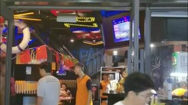 乐天城赖胖子肉蟹煲，#肉蟹煲探店视频 #网红西餐厅探店攻略 #海鲜自助餐厅打卡指南