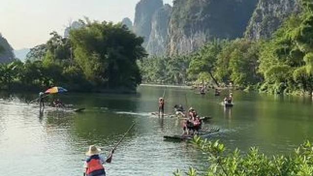 #山青水秀好风光游山逛水看风景 #就想在桂林看山山水水 #旅行推荐官