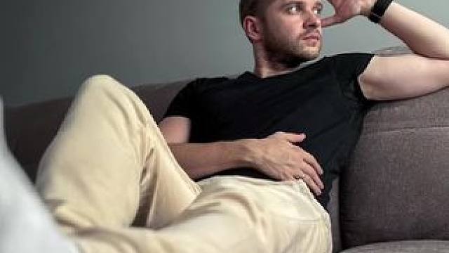 宅家沙发上创意自拍的3个小技巧#手机拍摄技巧 #日常vlog #干货分享 #小技巧分享 #构图技巧