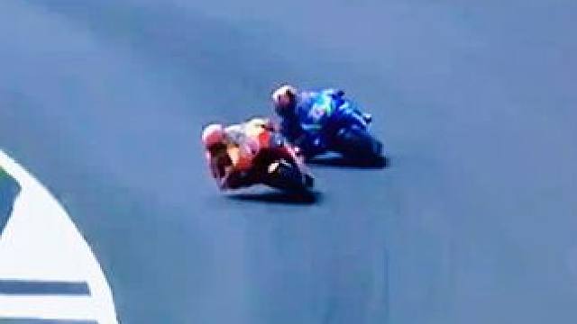 #motogp #压弯 #摩托车比赛 #滑胎过弯 #93号马奎斯
