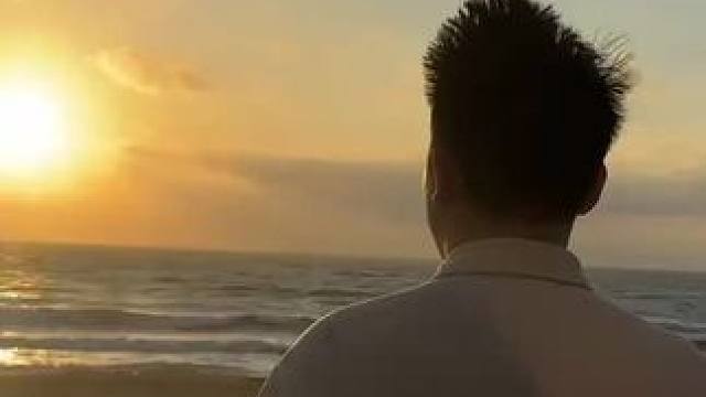 “森林的尽头是散落的光”