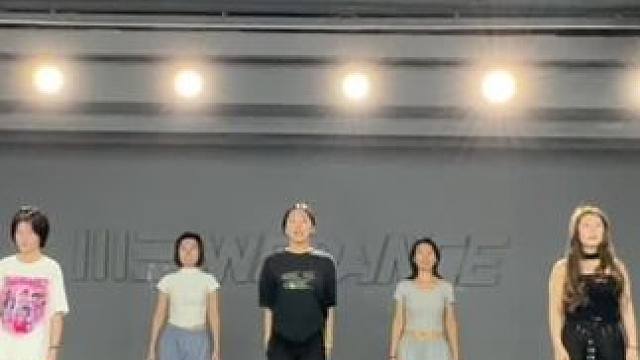 舞蹈不分年龄，只要你喜欢，就可以加入我们