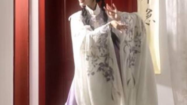 今天有点像紫藤～ #古典舞 #繁花 #明制