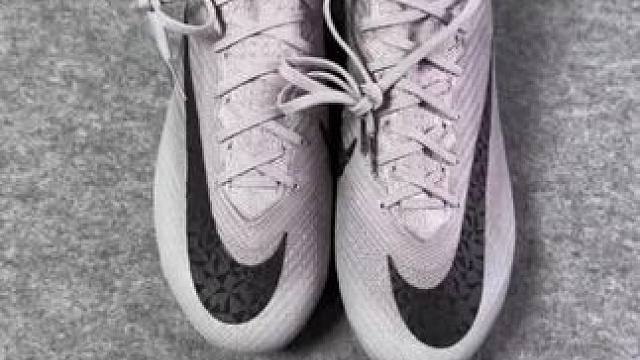 #唯有足球不可辜负 #足球鞋 #dou来足球季 #遇见足球 #好鞋推荐