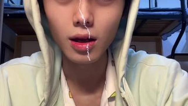 我迫不及待想知道答案-#手势舞 #大学生 #这个手势舞包甜的 #宿舍 #浅跳一下