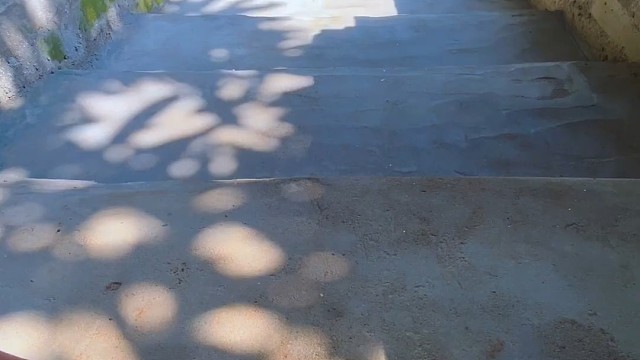 楼梯滚瓶子爆破解压时刻