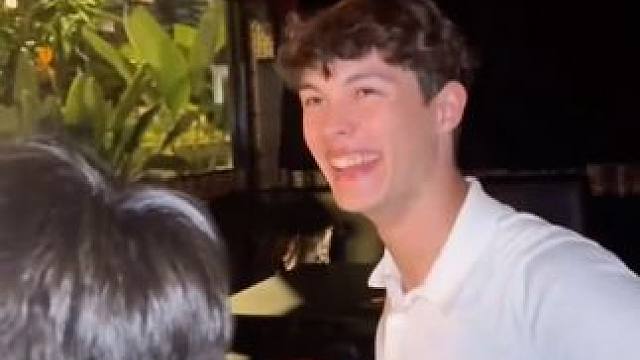 亚乐扣今天生日，小崽也去参加了生日会，叔侄俩感情还真是好啊～#奥利弗比尔曼 #oliverbearm