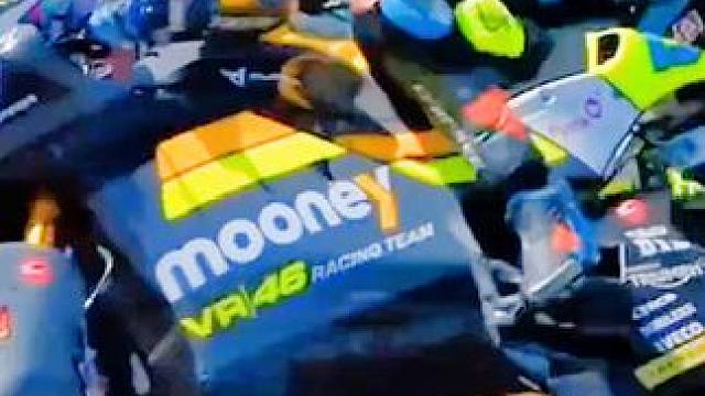 #motogp #摩托车比赛 #滑胎过弯 #压弯 #危险动作请勿模仿