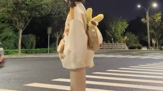 逐渐猥琐的橘猫猫～ 
#浅跳一下 #叮崽摇3.0