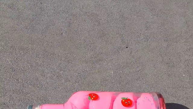 楼梯滚瓶子爆破解压时刻