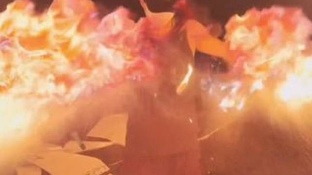 听说你们想看这个
#控火术#机车 #一觉醒来怎么都会控火术了 #感觉至上 #转场