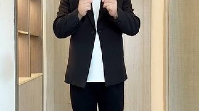 #胖男生穿搭  #气质轻熟风  #休闲西装  #穿出高级感