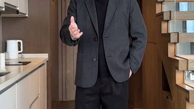 #胖男生穿搭  #气质轻熟风  #休闲西装  #穿出高级感