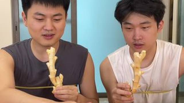 快叫你朋友来看生姜开胃挑战#哈哈哈哈哈哈我要笑死了 #搞笑 #管不饿 #开胃挑战