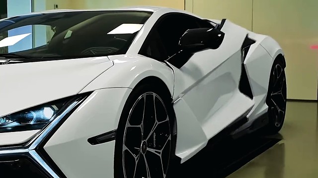 这个跑车是真的太帅了