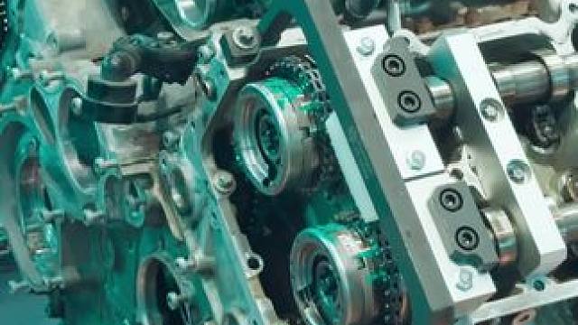 2024.10.14 随拍记录生活和工作，今天主题是组装引擎。#发动机 #我与汽车的日常 #玩出你的