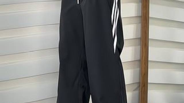 给宝子们做的平价微喇冲锋裤 我看看有几个人喜欢，后面在整个加绒的#小个子穿搭 #显高显瘦显腿长 #微