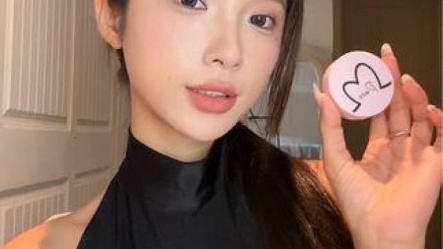 腮红打对 年轻十岁！
#腮红 #腮红推荐