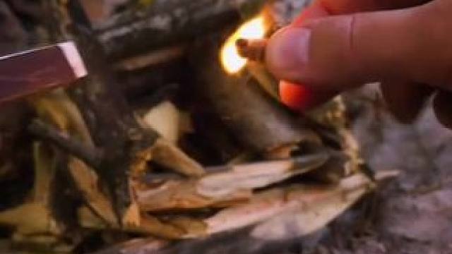 花小钱制作户外防水引火棒 #露营报告 #露营技巧报告