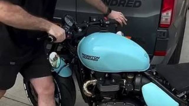 TH每日一辆凯旋bobber 
#凯旋bobber #凯旋摩托 #bobber #机车 #巡航