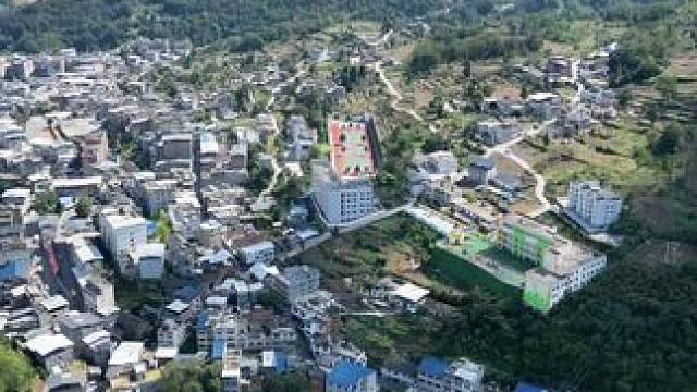 为什么叫龙山呢？是因为这条街像条龙一样吗？#抖出你的家乡