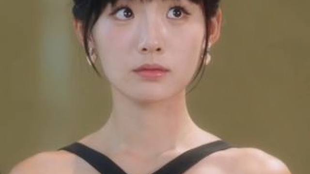 课堂上再次遇见她，只想靠近她#饭余剧场