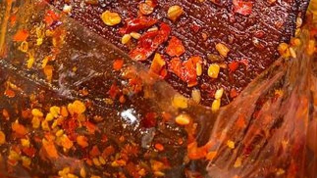 这个湖南的香辣大千张真的太好吃了，爱吃辣的宝子一定要尝尝#无辣不欢 #好吃到停不下来 #辣条