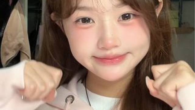 ૮₍♡>< ₎ა #甜妹 #圆脸 #扭一扭 #元气少女 #看镜头宝宝