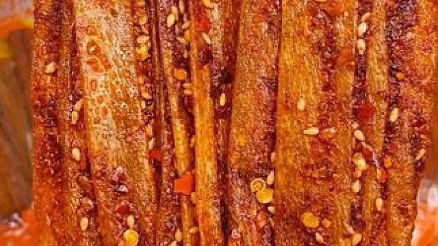 爱吃辣的一定要尝尝这个爆辣豆卷，真的巨辣巨好吃#零食推荐 #辣条 #无辣不欢 #好吃到停不下来