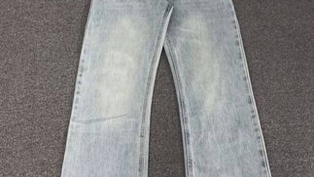 平价巴黎弯刀裤来啦 #巴黎 #牛仔裤 #显高显瘦显腿长 #微辣裤