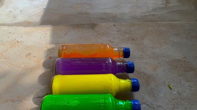 楼梯滚瓶子爆破解压时刻