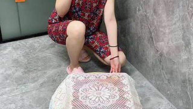 #可伸缩拖鞋架 ，凉鞋拖鞋用它收纳不占空间，还是个#可伸缩毛巾架 ，卫生间干净整洁多了#免打孔 #实