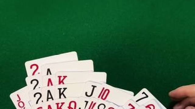 #是时候展现真正的技术了 #是时候展现真正的牌技了 #不管牌咋样气势不能输 #四人斗地主