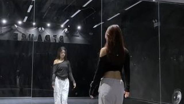 氛围感十足！简单好学！ #零基础学舞蹈 #一学就会系列 #staywithme #茉莉编舞 #角美5