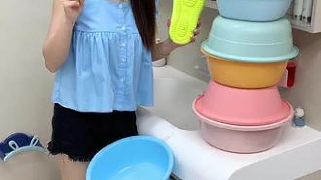 #兔耳脸盆架  可以收纳多个脸盆，家里的鞋刷都可以挂上去，还不占空间#免打孔  #小兔脸盆置物架