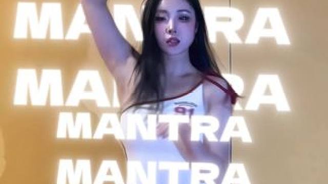 谁还没用这个特效！ #jennie新歌模板我先用了 #mantra #jennie #翻跳 #kpo