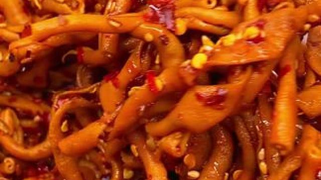 一口下去QQ弹弹，卤的特别入味，香香辣辣的真的太上头了#好吃到停不下来 #追剧小零食 #无辣不欢