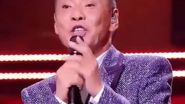 歌手对比 歌手年轻时写歌没轻没重，到老了夹着屁股也得唱上去！ #一代人的回忆 #屠洪刚#音乐分享