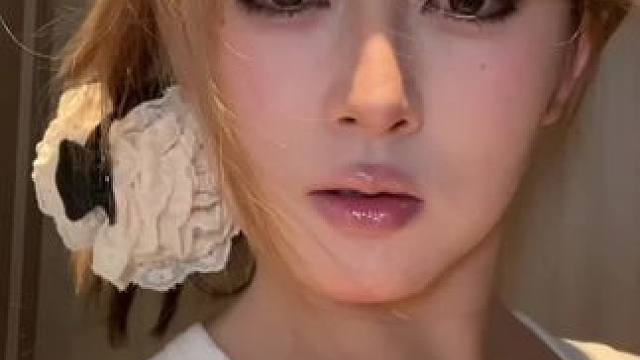 妆教来了！请学 #混血感洋娃娃妆 #妆教 #小猫眼线 #日常猫系妆容推荐