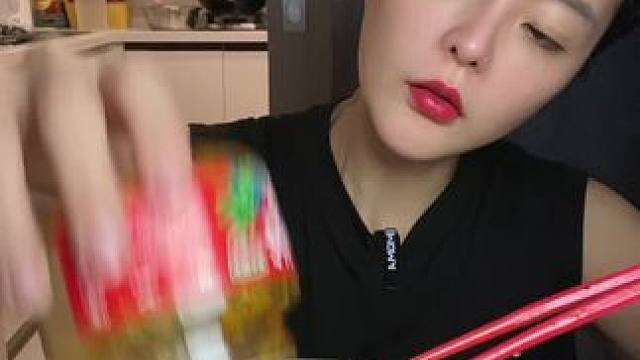 #哪些美食可以拯救没有食欲的日子 #晒美食是对平凡生活的热爱 #谁懂这个视频对吃货的杀伤力 #国庆吃