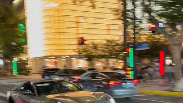 #法拉利812gts #dou是好车 #街拍 #街拍豪车 #街景随拍