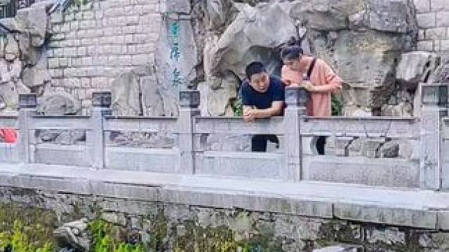 #济南的秋天 #黑虎泉#济南的秋天，气温舒适宜人，漫步在环城公园里，感受泉城济南秋的诗意。