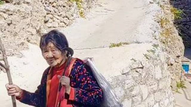 #农村生活 #老家在山区 #齐鲁古道诗画文祖#黑峪村#世事一场大梦，人生几度新凉！村里八十岁的留守老