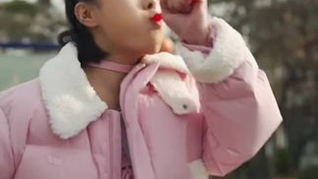 用神器的吸管抓坏人，这操作简直太厉害了！ #哈哈哈娱乐一下 #逗你一笑烦恼忘掉 #意想不到的结局 #