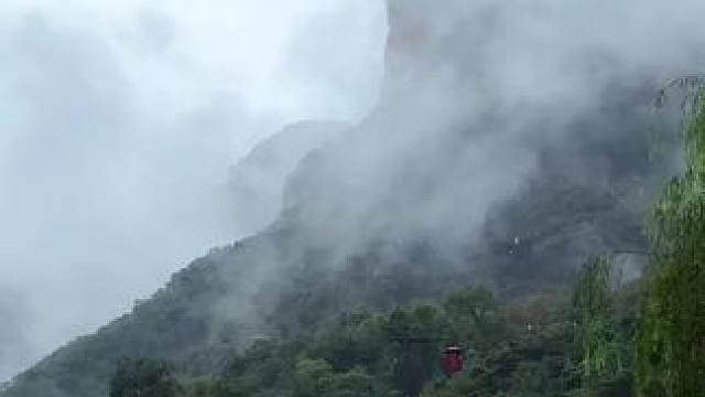 最治愈人心的，便是这世间的风景。将心放任天地之间，所有的不知所措都会释怀……