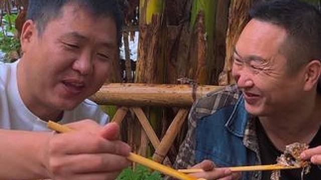 大哥钓鲫鱼，不加水用油焖熟，真嫩！ #新农人计划2024 #农村美食 #乡村生活里的温情 #人间烟火