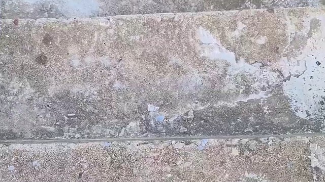 楼梯滚瓶子爆破解压时刻