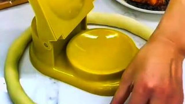 给大家推荐厨房好物包饺子神器，赶紧配备一个试试吧#懒人美食教学 ##学会快去试试吧