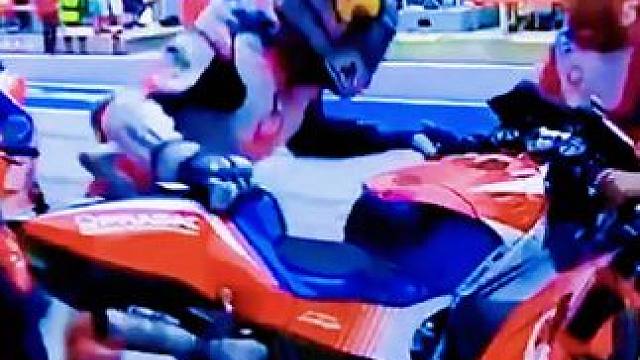#摩托车比赛 #motogp #危险动作请勿模仿